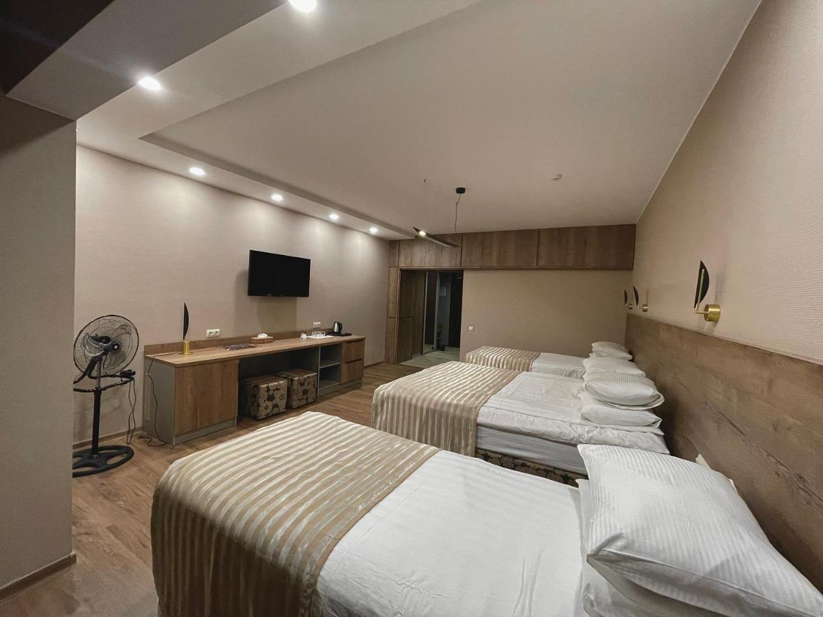 בורובויה Hotel Gloria Deluxe מראה חיצוני תמונה