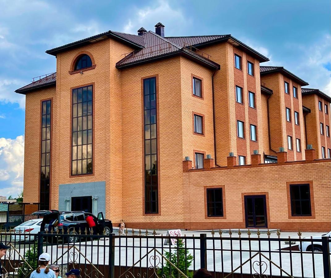 בורובויה Hotel Gloria Deluxe מראה חיצוני תמונה
