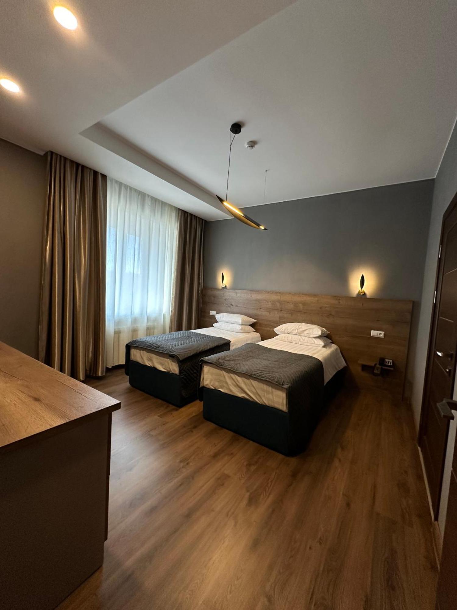 בורובויה Hotel Gloria Deluxe מראה חיצוני תמונה
