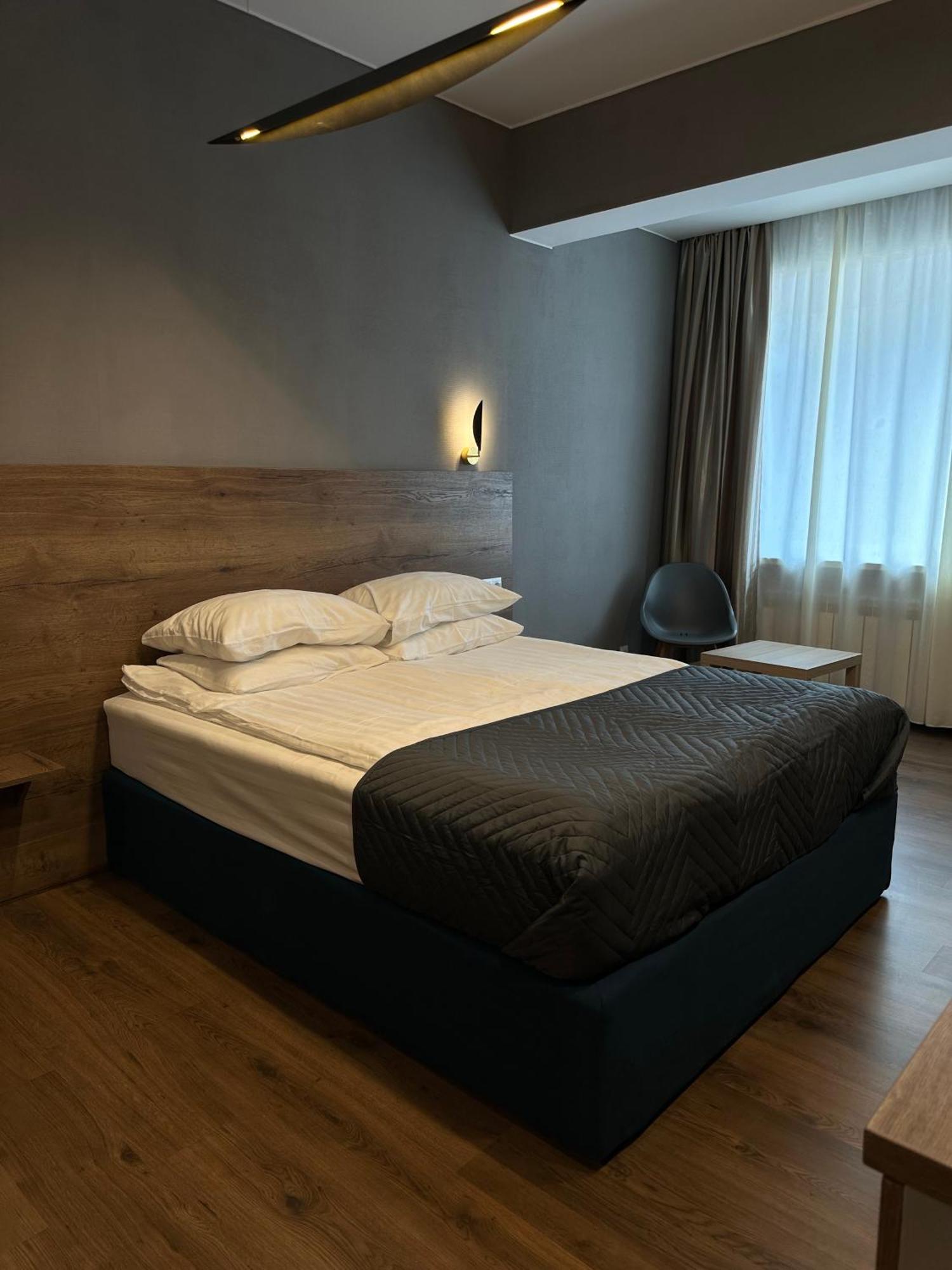 בורובויה Hotel Gloria Deluxe מראה חיצוני תמונה
