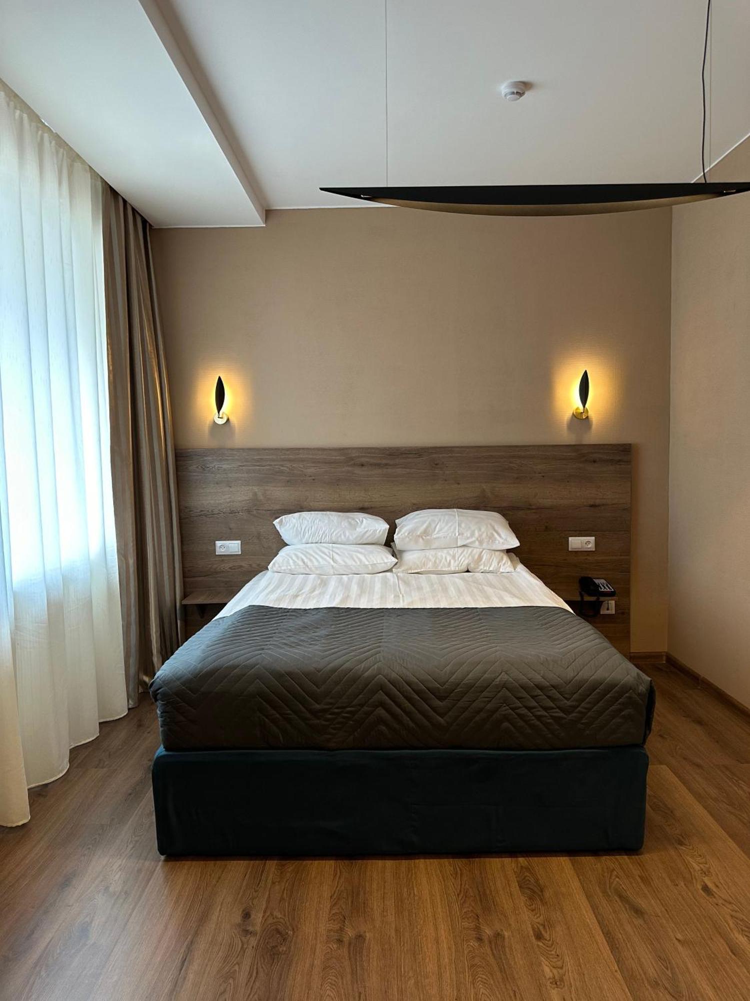 בורובויה Hotel Gloria Deluxe מראה חיצוני תמונה